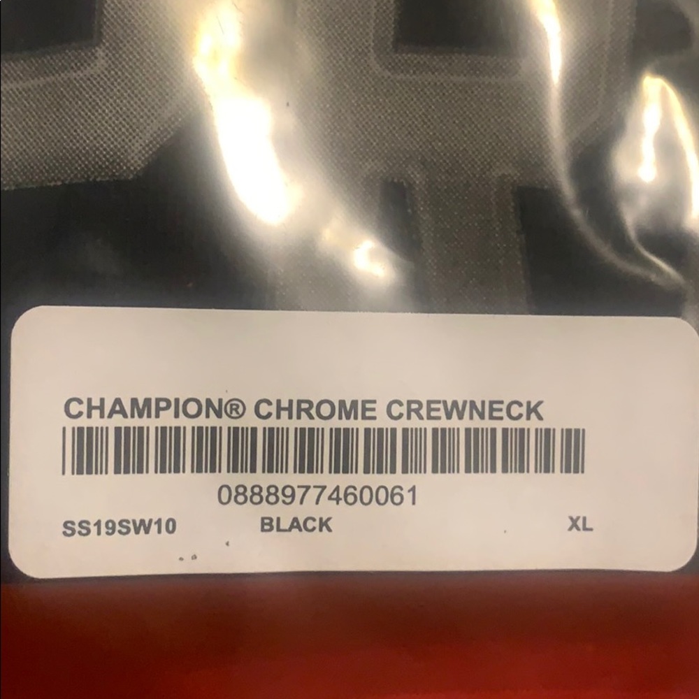 Supreme - Picture 2 of 3